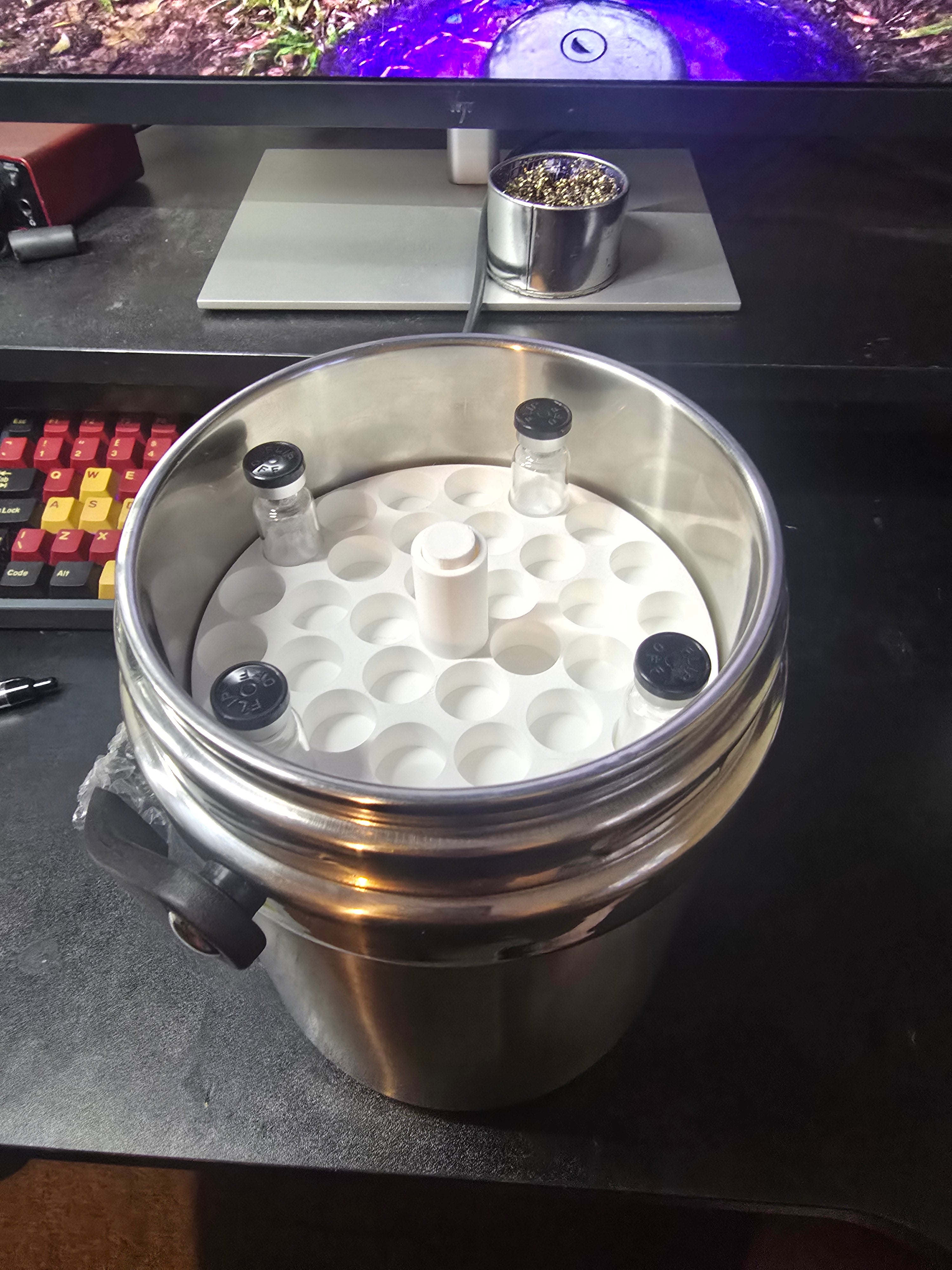 2XL Insulated Peptide Flask - 144 3ml Vials